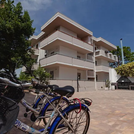 Alluring In Near Sea Daire Alba Adriatica